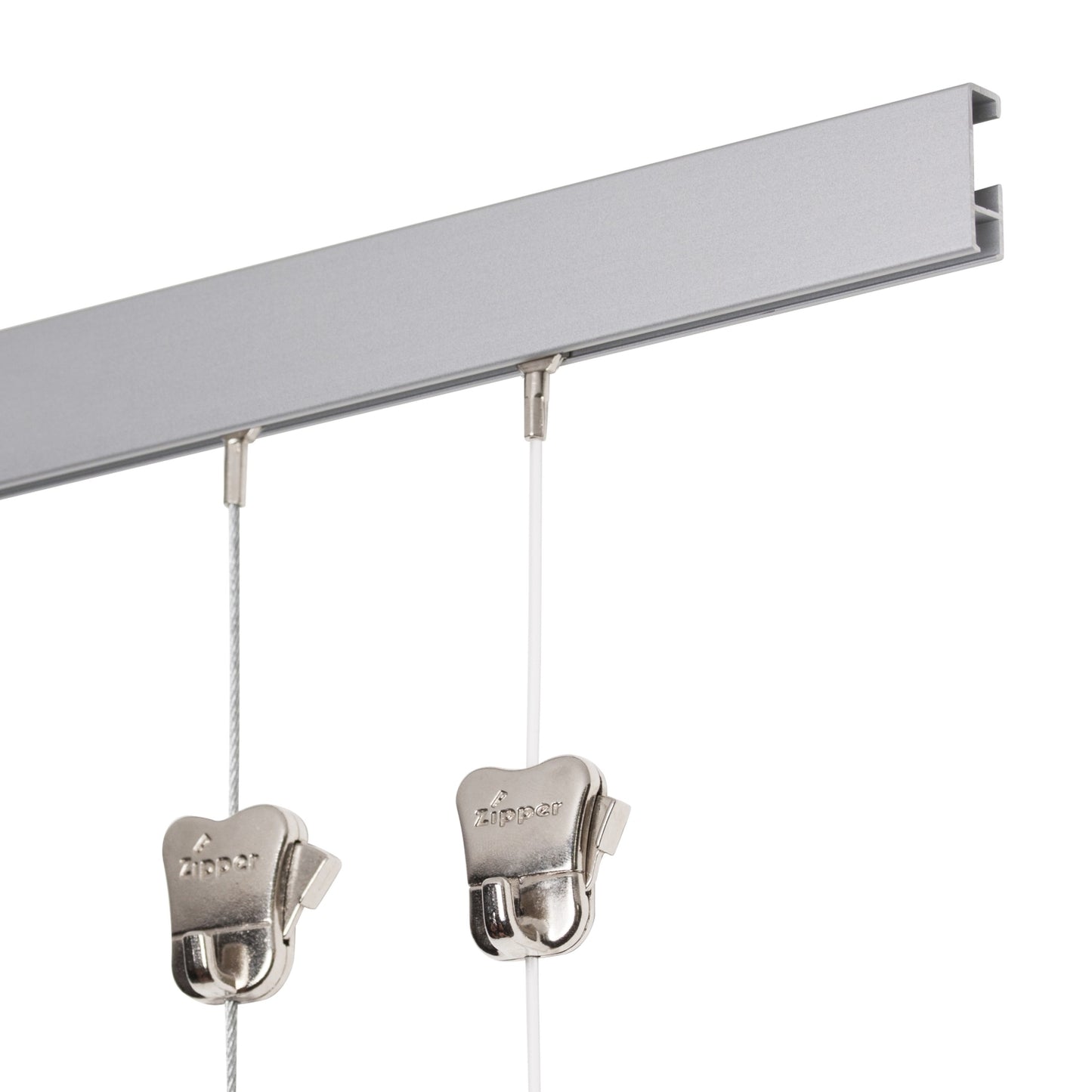 Rail clips STAS, en aluminium, pour un support mural solide.